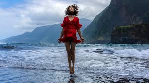 Sarah Linhares’ Messages From the Future